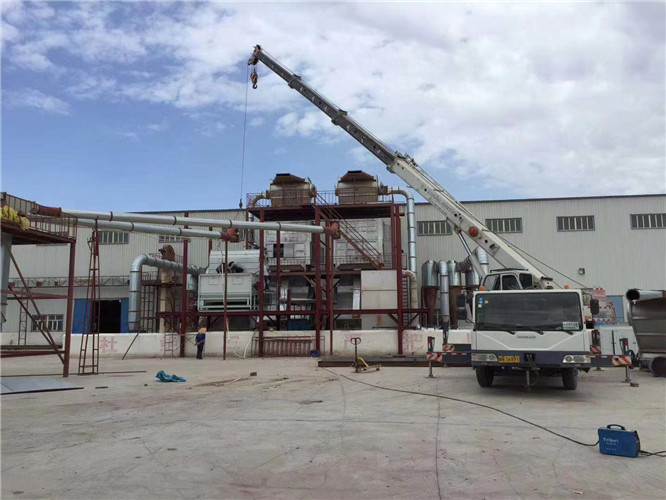 皮山县“手脚齐动”—— 吊车的 “协同作业” 技术